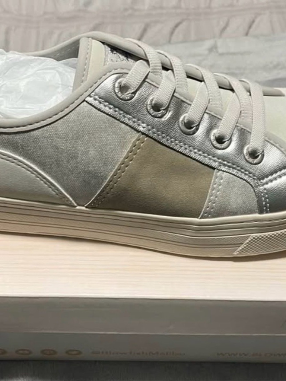 Blowfish Silver and Cream Low-Top Lace-Up Sneakers